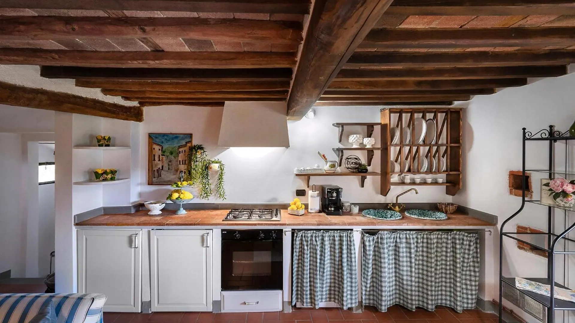 Zwei Zimmer Wohnung La Colombaia Mit Garten Massa e Cozzile