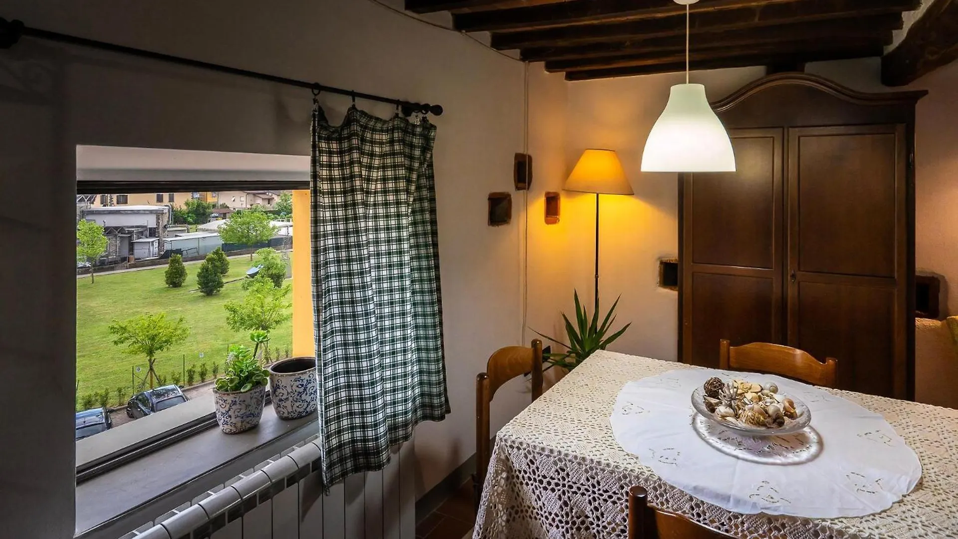Zwei Zimmer Wohnung La Colombaia Mit Garten Massa e Cozzile
